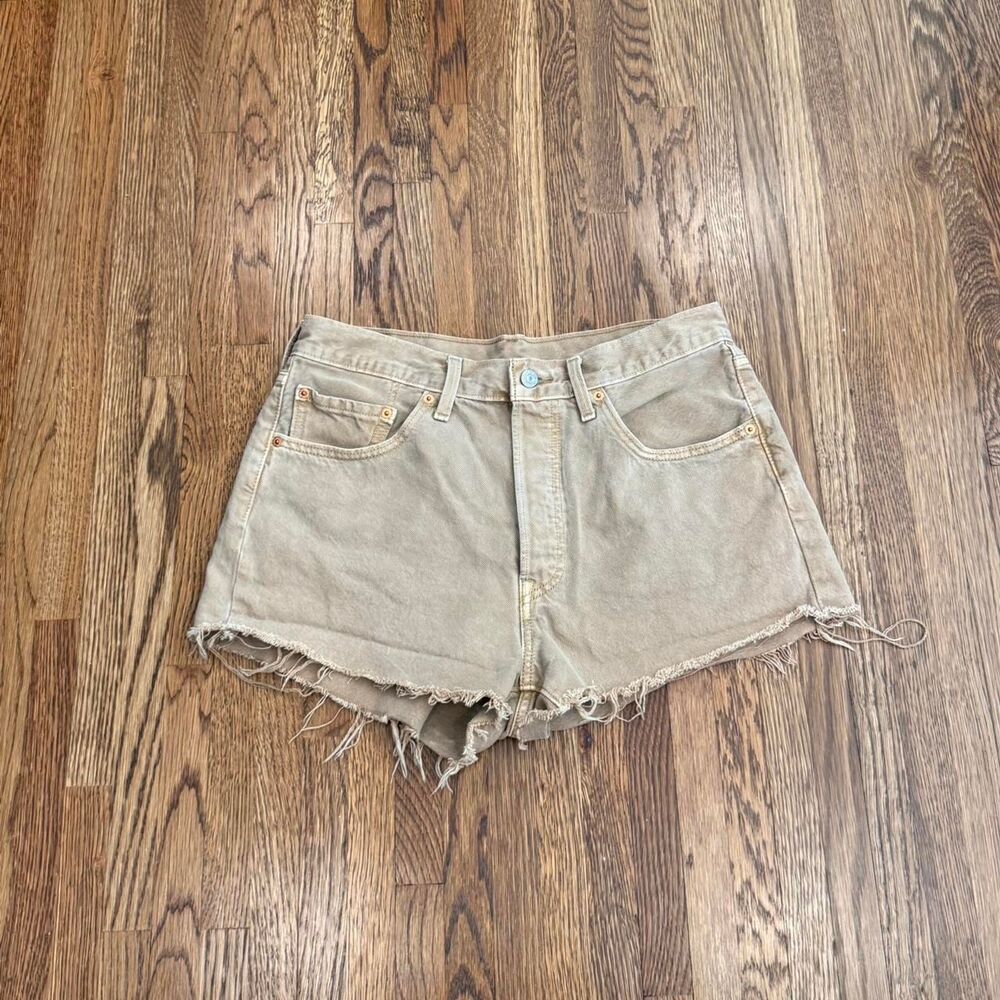 Tan Levi’s 501 Denim Raw Hem Size 32 Cutoff Shorts